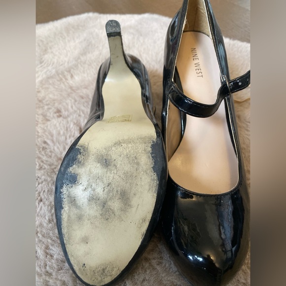 Nine West Rounded Toes Heels - Picture 3 of 6